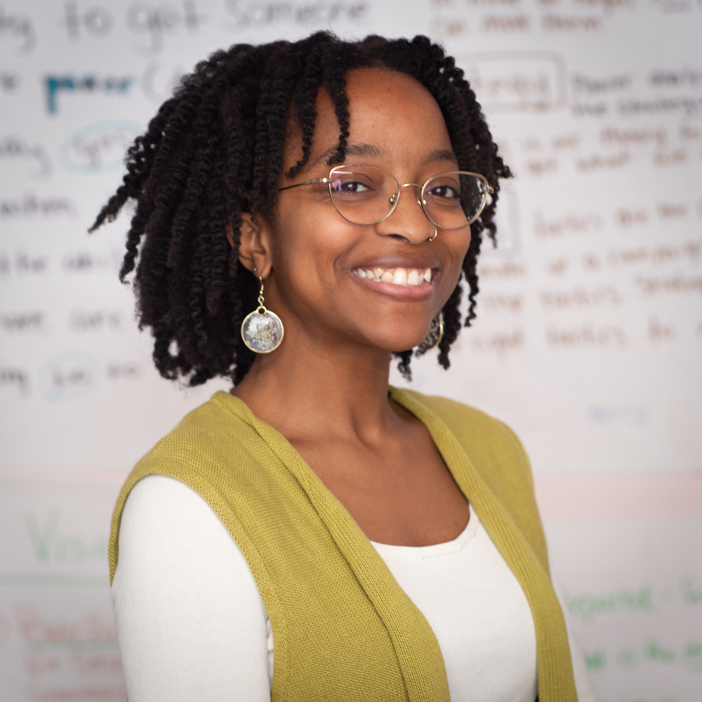 Headshot of Nika Lofton